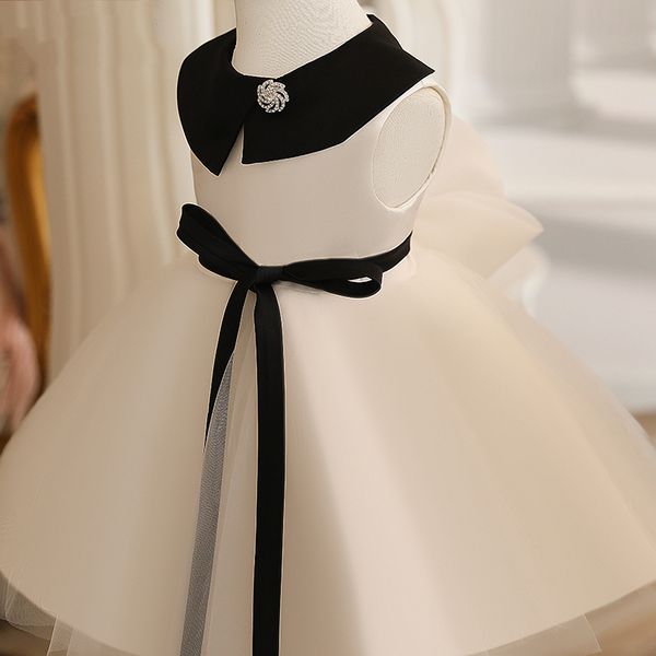 lovely ivory/black tulle girl' pageant dresses flower girl dresses holidays/birthday princess skirt custom size 2-14 f921028 jewel tea, White;red
lovely ivory/black tulle girl' pageant dresses flower girl dresses holidays/birthday princess skirt custom size 2-14 f921028 jewel tea, White;red