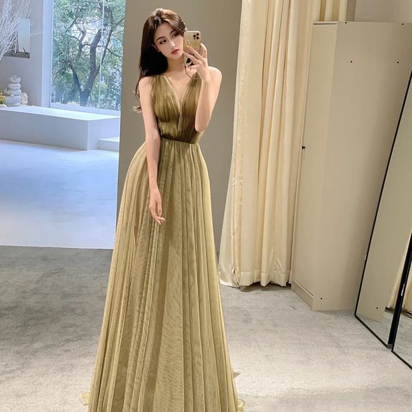 v-neck side split long evening dresses long prom gowns pleats tulle, Black;red 
v-neck side split long evening dresses long prom gowns pleats tulle, Black;red