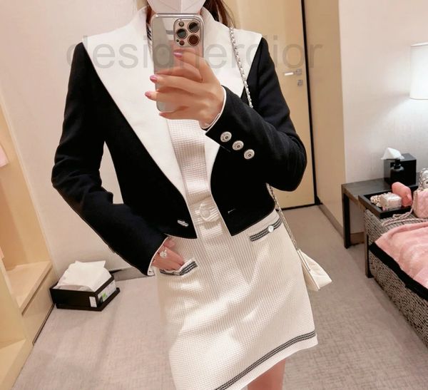 women's suits & blazers designer spring and summer 2022 new 100% pure silk color contrast lapel short blazer 9378 emse, White;black
women's suits & blazers designer spring and summer 2022 new 100% pure silk color contrast lapel short blazer 9378 emse, White;black