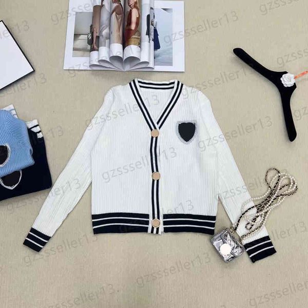 designer cardigan womens sweater jumper fashion pearl logo on chest knitwear street striped panel v-neck button cardigans women sweaters 3, White;black
designer cardigan womens sweater jumper fashion pearl logo on chest knitwear street striped panel v-neck button cardigans women sweaters 3, White;black