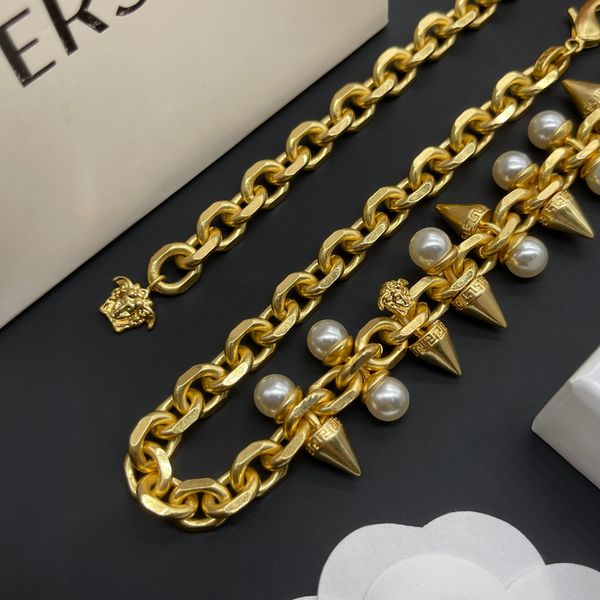new designed women choker medusa pearl spike necklace rivets punk bracelet brass 18k gold plating designer jewelry n1, Golden;silver
new designed women choker medusa pearl spike necklace rivets punk bracelet brass 18k gold plating designer jewelry n1, Golden;silver