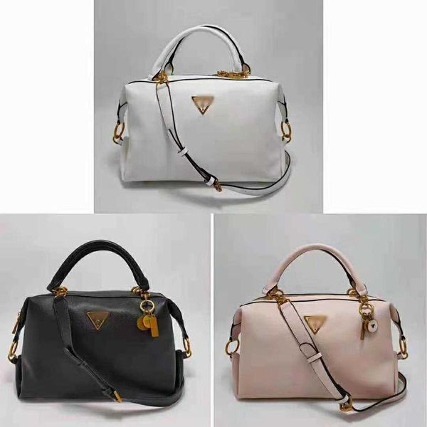 cosmetic bags cases 2021 new gues bag pendant portable boston big pillow bag women's single shoulder diagonal bag
cosmetic bags cases 2021 new gues bag pendant portable boston big pillow bag women's single shoulder diagonal bag