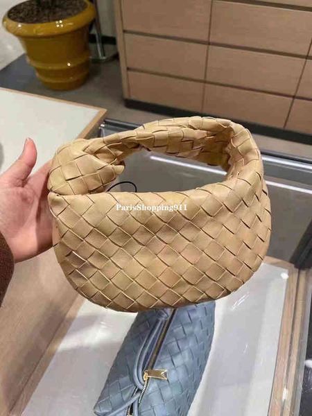 designer bags 2022 green cassette woven waist bag woven square tofu botegaass totes luxury chain vintage cassette pillow square dumpling 3yb
designer bags 2022 green cassette woven waist bag woven square tofu botegaass totes luxury chain vintage cassette pillow square dumpling 3yb