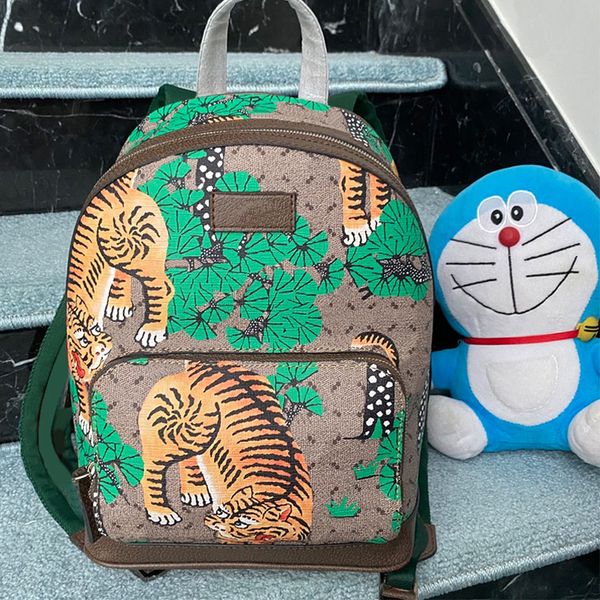 canvas backpacks men printing travel bag fashion old flower letters imported cowhide schoolbag zip closed adjustable shoulder strap high-cap
canvas backpacks men printing travel bag fashion old flower letters imported cowhide schoolbag zip closed adjustable shoulder strap high-cap