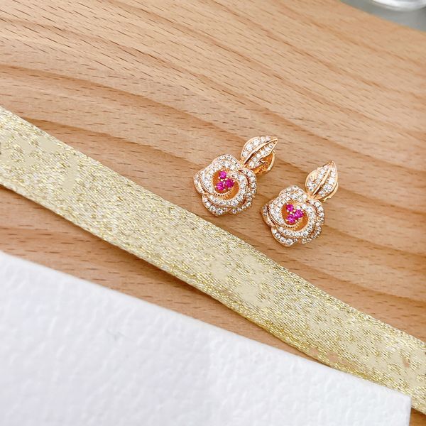 luxurys designers earrings designer stud luxury jewelry couple style for women wedding accessories fashion, Golden;silver
luxurys designers earrings designer stud luxury jewelry couple style for women wedding accessories fashion, Golden;silver