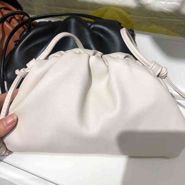 designer bags 2022 green cassette woven waist bag woven square tofu botegaass totes luxury chain vintage cassette pillow square dumpling p89
designer bags 2022 green cassette woven waist bag woven square tofu botegaass totes luxury chain vintage cassette pillow square dumpling p89