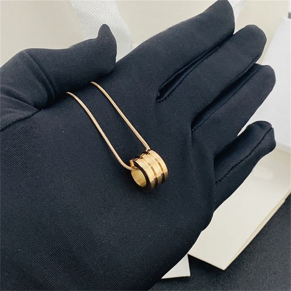 fashion silver designer necklace luxury jewelry solitaire double circle womens party white diamond stainless steel link chain womens pendant
fashion silver designer necklace luxury jewelry solitaire double circle womens party white diamond stainless steel link chain womens pendant