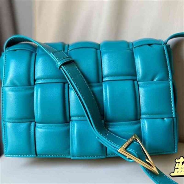 shoulder bag women crossbody bottage venates backpack purse handbags seam leather ladies metal chain classic woven messenger bag luxurys des
shoulder bag women crossbody bottage venates backpack purse handbags seam leather ladies metal chain classic woven messenger bag luxurys des