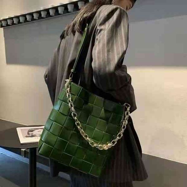shoulder bag women crossbody bottage venates backpack purse handbags seam leather ladies metal chain classic woven messenger bag luxurys des
shoulder bag women crossbody bottage venates backpack purse handbags seam leather ladies metal chain classic woven messenger bag luxurys des