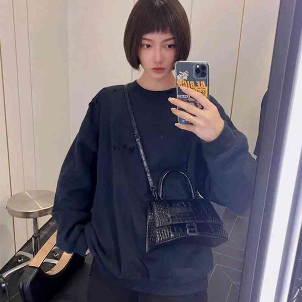 balenciga italy handags designer net red high version crocodile grain cowhide family hourglass word buckle lea
balenciga italy handags designer net red high version crocodile grain cowhide family hourglass word buckle lea