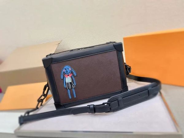 fashion shoulder bags famous square box shopping messenger bag presbyopia letter pattern luxury designer backpack wallet, Black;red
fashion shoulder bags famous square box shopping messenger bag presbyopia letter pattern luxury designer backpack wallet, Black;red