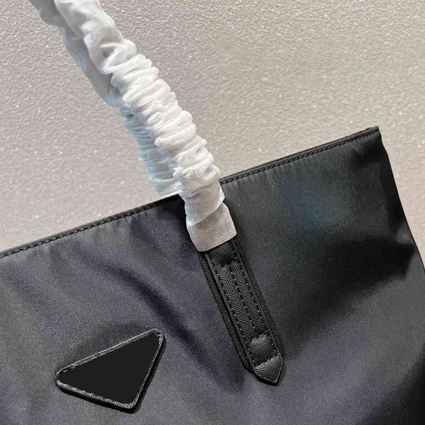 totes designer tote bag women nylon handbags elegant simple black lager work bag ladies holiday travel shoulder bags wallet 220921
totes designer tote bag women nylon handbags elegant simple black lager work bag ladies holiday travel shoulder bags wallet 220921