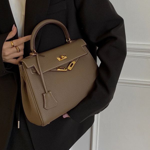 kellyes totes lady bag lock ribbons crossbody luxury designer brand fashion shoulder bags handbags women letter purse phone bag wallet metal
kellyes totes lady bag lock ribbons crossbody luxury designer brand fashion shoulder bags handbags women letter purse phone bag wallet metal