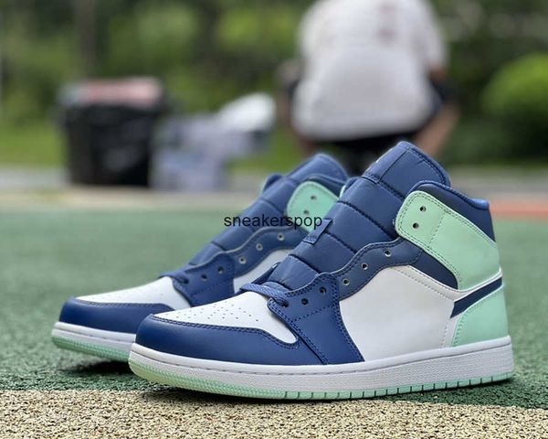 jumpman 1 mid blue mint basketball shoes mystic navy white foam outdoor trainers sports sneaker with box, White;red
jumpman 1 mid blue mint basketball shoes mystic navy white foam outdoor trainers sports sneaker with box, White;red