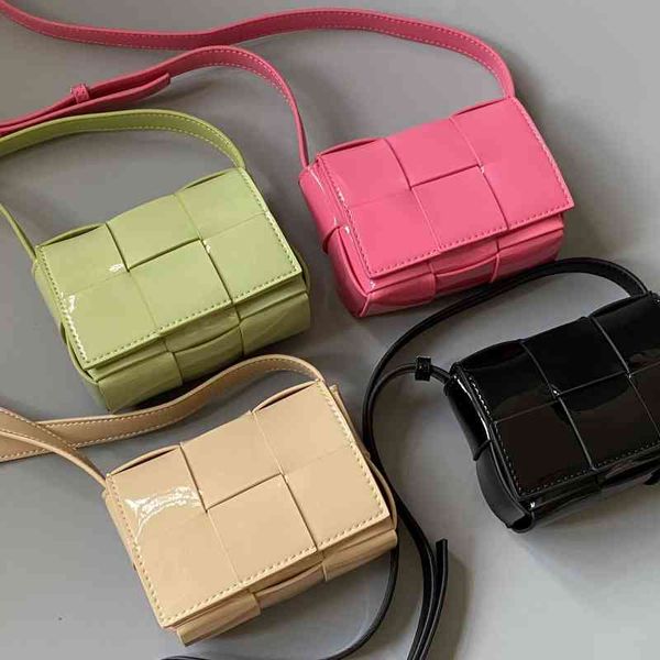 shoulder bag women crossbody bottage venates backpack purse handbags seam leather ladies metal chain classic woven messenger bag luxurys des
shoulder bag women crossbody bottage venates backpack purse handbags seam leather ladies metal chain classic woven messenger bag luxurys des