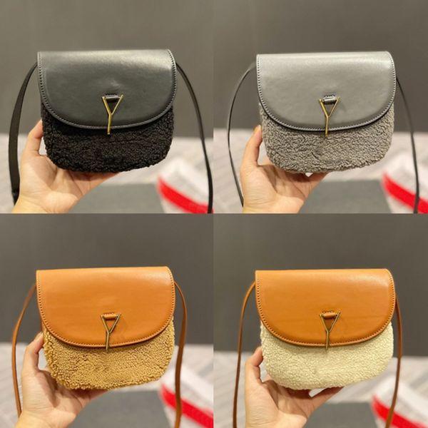 ladies crossbody bag wool shoulder bag leather flap handbags gold hardware letters winter envelope handbag magnetic hasp wallets
ladies crossbody bag wool shoulder bag leather flap handbags gold hardware letters winter envelope handbag magnetic hasp wallets