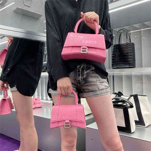 balencaigass designer handbags fashion bag 2022 alligator b-shaped hourglass summer versatile handbag one shou c1ki nx6x
balencaigass designer handbags fashion bag 2022 alligator b-shaped hourglass summer versatile handbag one shou c1ki nx6x