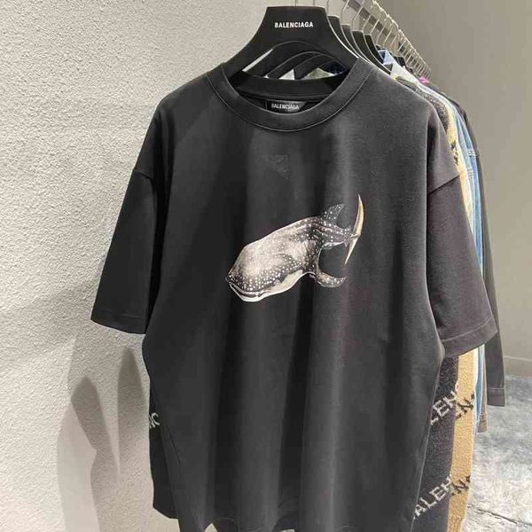 balencaigass t shirt paris endangered whale shark series couple b's short sleeved t-shirt print casual loose edition, White;black
balencaigass t shirt paris endangered whale shark series couple b's short sleeved t-shirt print casual loose edition, White;black