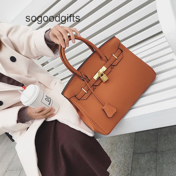 designer bags luxury genuine leather herme women's handbags bag 2022 new high-end textured women's bag classic single shoulder dia
designer bags luxury genuine leather herme women's handbags bag 2022 new high-end textured women's bag classic single shoulder dia