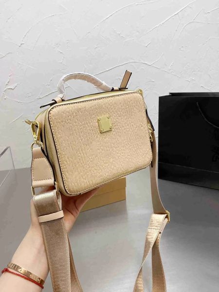 fashion boxs handbag five colors luxury lady shoulder bags messenger bag well-known korean style wallet coin purses box packaging, Black;red
fashion boxs handbag five colors luxury lady shoulder bags messenger bag well-known korean style wallet coin purses box packaging, Black;red
