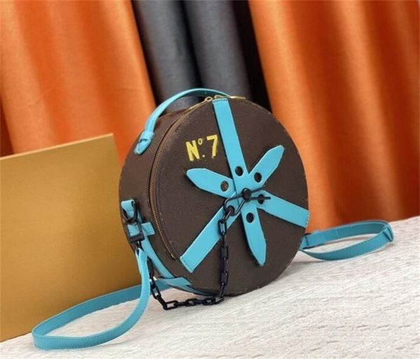 shoulder bags designe wheel box handbags totes women cross body bag lady luxurys genuine leather monograms messenger round wallet chain hand
shoulder bags designe wheel box handbags totes women cross body bag lady luxurys genuine leather monograms messenger round wallet chain hand