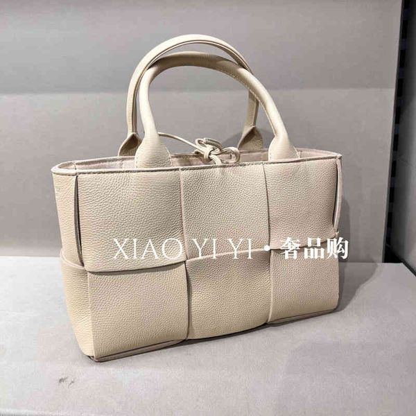 shoulder bag women crossbody bottage venates backpack purse handbags seam leather ladies metal chain classic woven messenger bag luxurys des
shoulder bag women crossbody bottage venates backpack purse handbags seam leather ladies metal chain classic woven messenger bag luxurys des