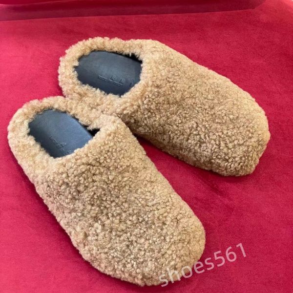 designer leather slippers for womenflat bottombaotou indoor wear solid color thick sheepskin large size 35-41, Black
designer leather slippers for womenflat bottombaotou indoor wear solid color thick sheepskin large size 35-41, Black