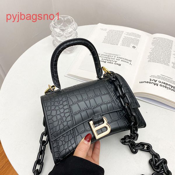 luxury brand balencig shoulder bags online store jelly for women 2022 new summer chain hourglass one shoulder
luxury brand balencig shoulder bags online store jelly for women 2022 new summer chain hourglass one shoulder