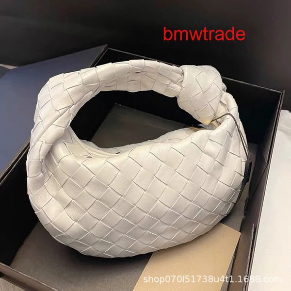 luxurys jodies designers bag crossbody bottegas s venetas with the logo 2022 new fashion portable bag soft leather cloud underarm women'
luxurys jodies designers bag crossbody bottegas s venetas with the logo 2022 new fashion portable bag soft leather cloud underarm women'