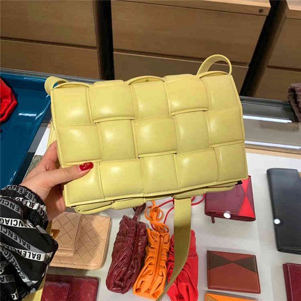 shoulder bag women crossbody bottage venates backpack purse handbags seam leather ladies metal chain classic woven messenger bag luxurys des
shoulder bag women crossbody bottage venates backpack purse handbags seam leather ladies metal chain classic woven messenger bag luxurys des
