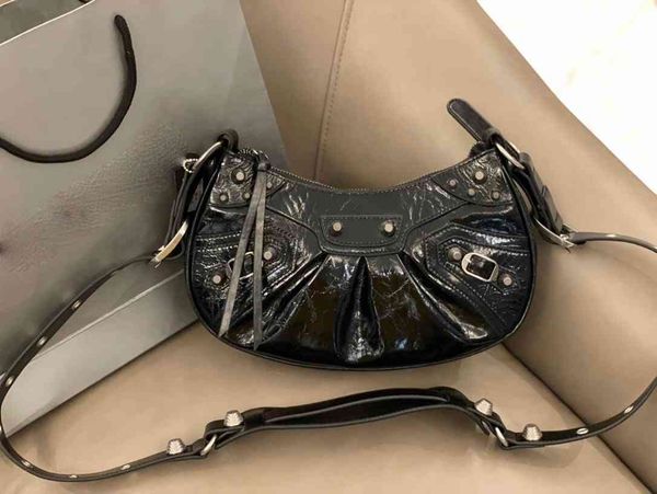 designer luxury women the tote bag fashion versatile handbags shoulder crossbody bags purse telfars totes large capacity saddle wallets 7a 2
designer luxury women the tote bag fashion versatile handbags shoulder crossbody bags purse telfars totes large capacity saddle wallets 7a 2
