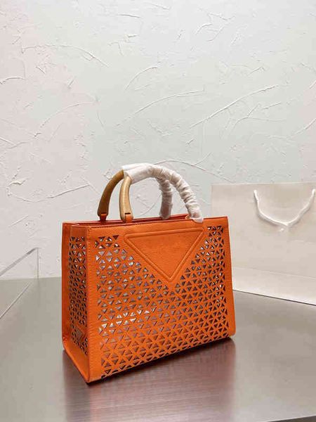 designer luxury women the tote bag fashion versatile handbags shoulder crossbody bags purse telfars totes large capacity saddle wallets 7a 6
designer luxury women the tote bag fashion versatile handbags shoulder crossbody bags purse telfars totes large capacity saddle wallets 7a 6