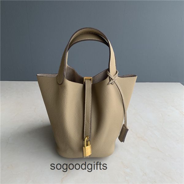 women's designer bags picotin lock herme handbags tote bag 2022 fresh goods layer cowhide fashion versatile vegetable basket casual bag
women's designer bags picotin lock herme handbags tote bag 2022 fresh goods layer cowhide fashion versatile vegetable basket casual bag