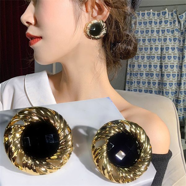 european and american retro charm black metal earrings exaggerated fashion jewelry ac127, Golden
european and american retro charm black metal earrings exaggerated fashion jewelry ac127, Golden