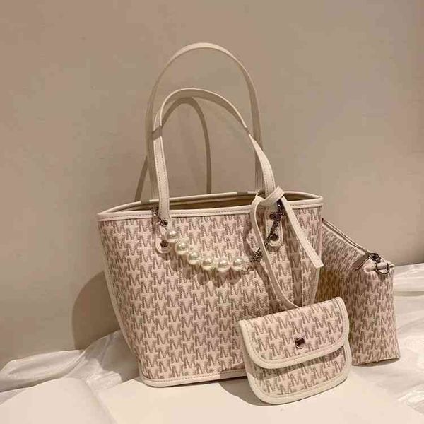 evening bags korean fashion women s 2022 tote special printing three piece set with pearl one shoulder bun mother 220922
evening bags korean fashion women s 2022 tote special printing three piece set with pearl one shoulder bun mother 220922
