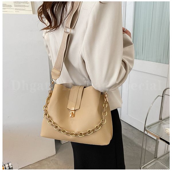hbp shoulder bags tote 2022 simple small square bag vertical plaid portable crossbody shopping wallet card holder
hbp shoulder bags tote 2022 simple small square bag vertical plaid portable crossbody shopping wallet card holder