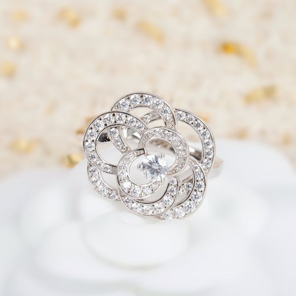 wedding rings european classic brand 925 sterling silver ladies ring fashion romantic flower luxury jewelry party gift 220921, Slivery;golden
wedding rings european classic brand 925 sterling silver ladies ring fashion romantic flower luxury jewelry party gift 220921, Slivery;golden
