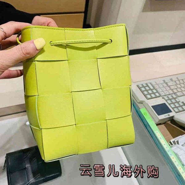 shoulder bag women crossbody bottage venates backpack purse handbags seam leather ladies metal chain classic woven messenger bag luxurys des
shoulder bag women crossbody bottage venates backpack purse handbags seam leather ladies metal chain classic woven messenger bag luxurys des