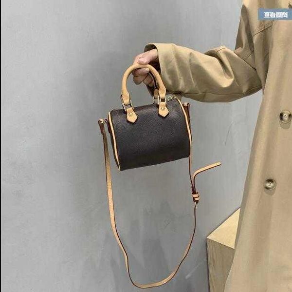 2022 luxury brand women messenger bag handbags brown color leather shoulder bag crossbody bags mini women's
2022 luxury brand women messenger bag handbags brown color leather shoulder bag crossbody bags mini women's