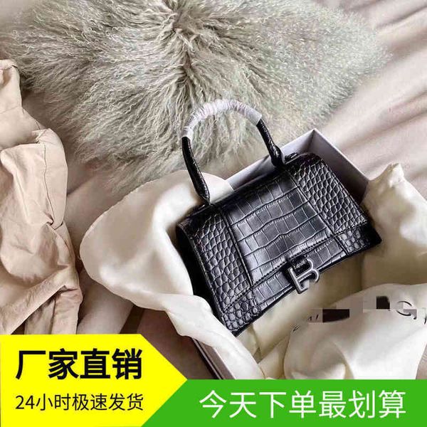 balencigas bags hourglass correct bags crocodile pattern leather women's cowhide graffiti one shoulder messenger f luxurys hand
balencigas bags hourglass correct bags crocodile pattern leather women's cowhide graffiti one shoulder messenger f luxurys hand