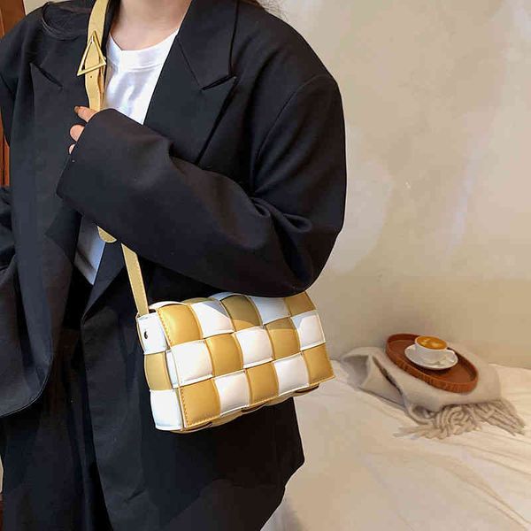bags bottegas original designer candy cassette venetas high sense bag female 2023 new net red woven messenger bag fashion chest small square
bags bottegas original designer candy cassette venetas high sense bag female 2023 new net red woven messenger bag fashion chest small square
