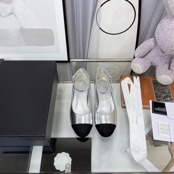 sandals boot shoes wedding shoe schuhe slippers boost women low heel cowhide genuine leather ankle strap fathion sandal designer slides high, Black
sandals boot shoes wedding shoe schuhe slippers boost women low heel cowhide genuine leather ankle strap fathion sandal designer slides high, Black