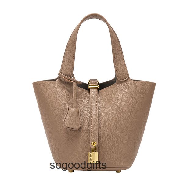 women's designer bags picotin lock herme handbags tote bag 2022 child mother vegetable basket women's bag litchi pattern versatile
women's designer bags picotin lock herme handbags tote bag 2022 child mother vegetable basket women's bag litchi pattern versatile