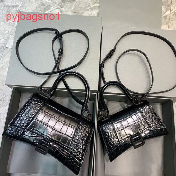 designer balencig shoulder bags online sale 2022 genuine leather bag women's autumn and winter premium one cro
designer balencig shoulder bags online sale 2022 genuine leather bag women's autumn and winter premium one cro