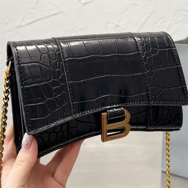 designer balencaigass bags hourglas the new cool and explosive bag has a unique symbolic arc size of 19 11cm have logo
designer balencaigass bags hourglas the new cool and explosive bag has a unique symbolic arc size of 19 11cm have logo