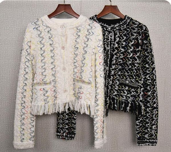 902 2022 milan runway autumn women sweater brand same style black white long sleeve crew neck cardigan womens lanlingge, White;black
902 2022 milan runway autumn women sweater brand same style black white long sleeve crew neck cardigan womens lanlingge, White;black