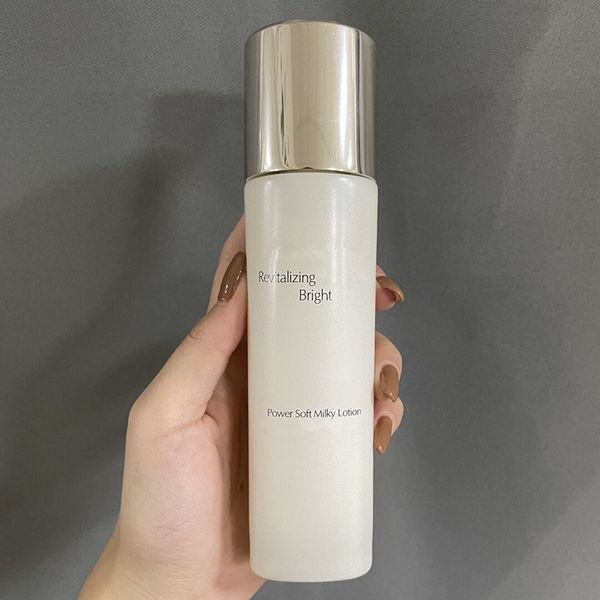 selling moisturizing the revitalizing bright powder soft milky lotion 100ml, White
selling moisturizing the revitalizing bright powder soft milky lotion 100ml, White