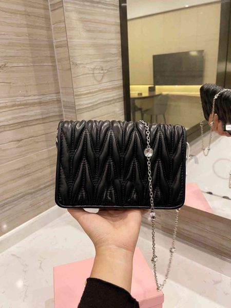 luxury miu bag designers bags man womens handbags purses lady crossbody shoulder totes nylon wallet zhouzhoubao123 gi62 1nle
luxury miu bag designers bags man womens handbags purses lady crossbody shoulder totes nylon wallet zhouzhoubao123 gi62 1nle