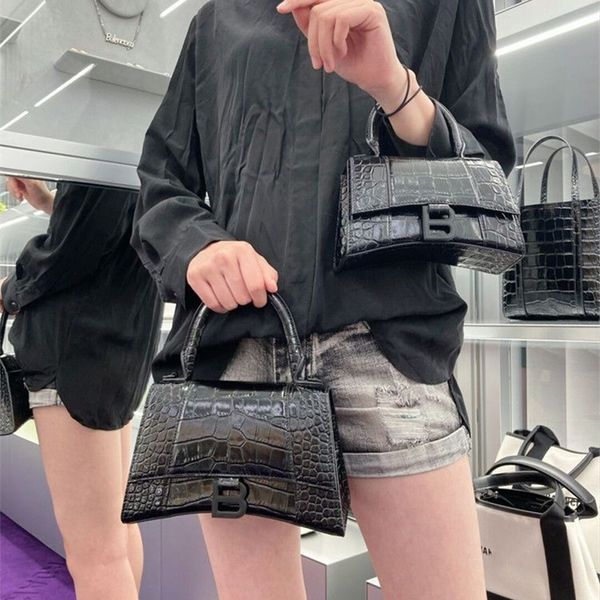 designer balencaigass bags hourglas high definition b family crocodile pattern bag womens 2022 new single shoulder crossbody mini hand leath
designer balencaigass bags hourglas high definition b family crocodile pattern bag womens 2022 new single shoulder crossbody mini hand leath