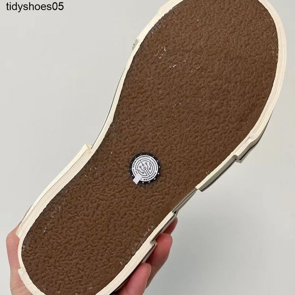 xvessel jianhao's wu same black low inner raised thick soled canvas shoes vulcanized for men and women beggars yut7 om24
xvessel jianhao's wu same black low inner raised thick soled canvas shoes vulcanized for men and women beggars yut7 om24